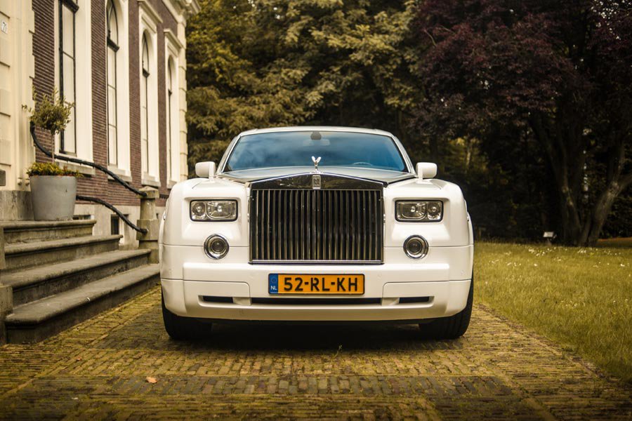 Rent a Rolls Royce - a Symbol of Sophistication and Class